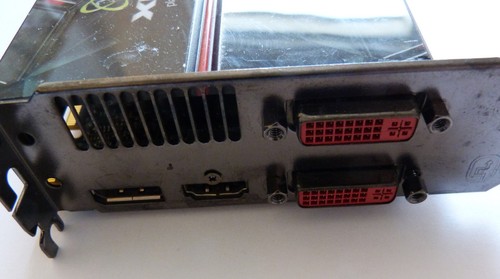XFX Radeon HD 5830 1GB DDR5 PCI-E Grafikkarte - Bild 4 von 4