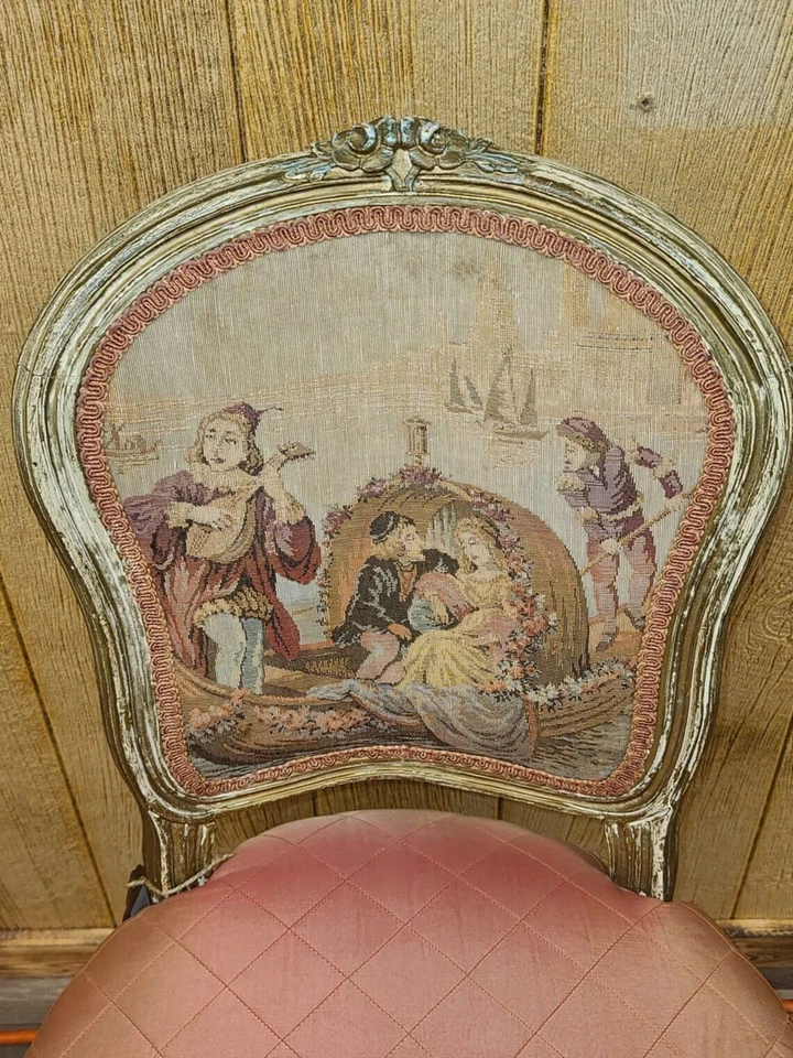 Silla de dormitorio estilo francés con respaldo de punta de aguja Foto 3 de 4