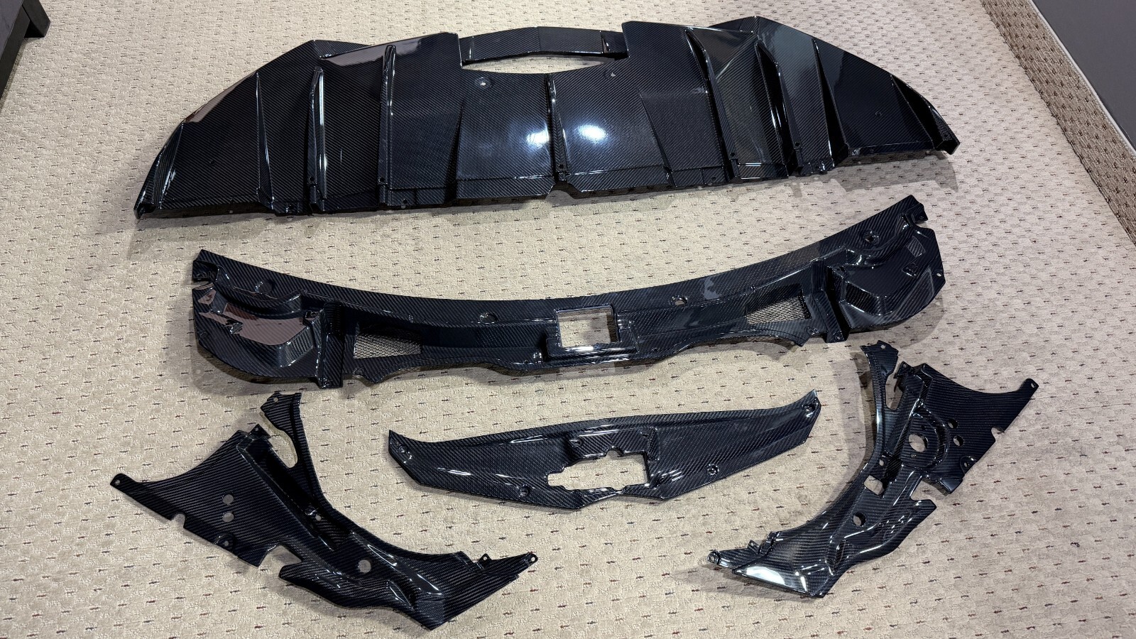 Lamborghini Aventador CARBON FIBER Rear Diffuser/Luggage Compartment Covers *NEW