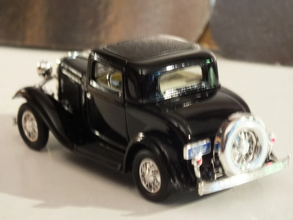 Yat Ming Road Signature 94231 Ford 3-window coupé 1932 1/43 perfetta - Immagine 2 di 2