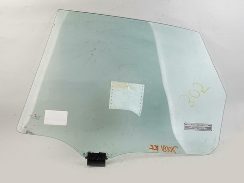2000 - 2005 Saturn L Series Sedan Window Glass Door Passenger Right Rear Oem - Picture 2 of 10