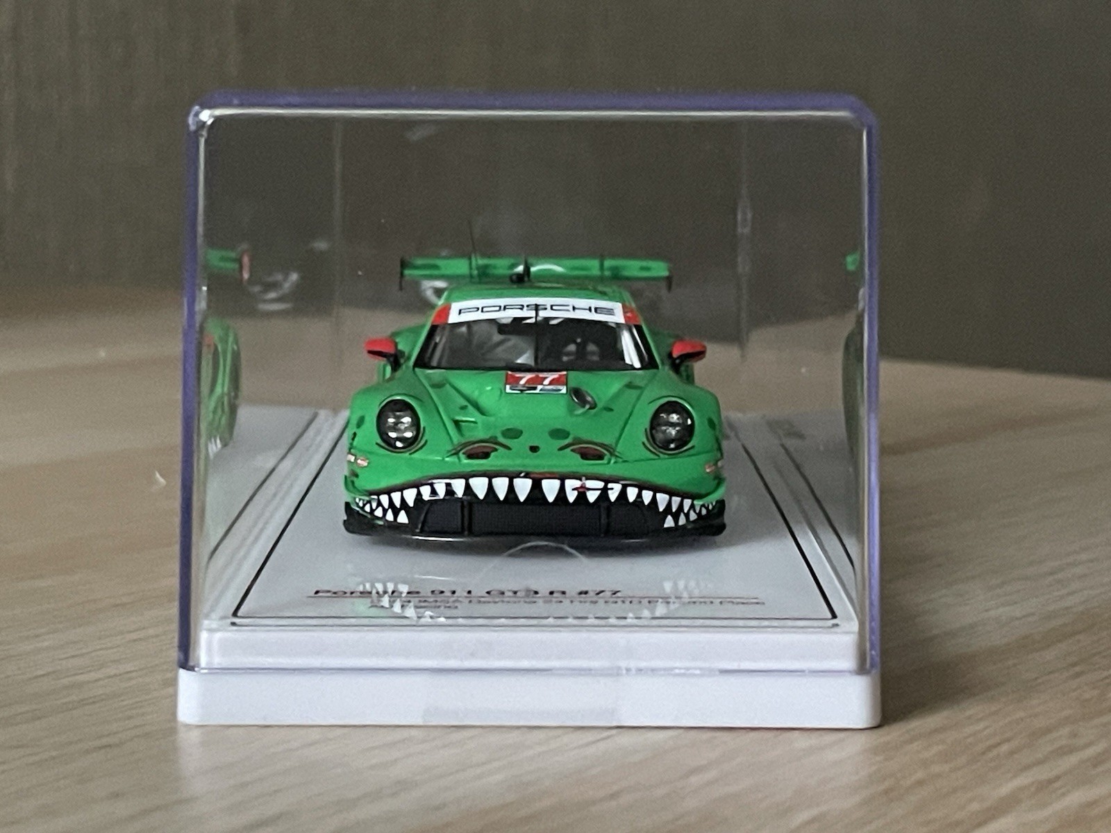 Foto 18 di 24