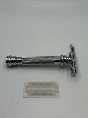 Merkur Solingen DE Safety Razor # 38  Barber Pole Long Handle New In Box
