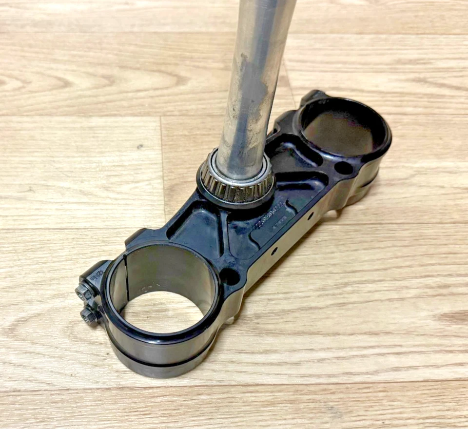 KTM 125 250 350 450 SX SX-F XC-F 2010-2012 vástago de dirección abrazadera triple inferior Foto 2 de 4