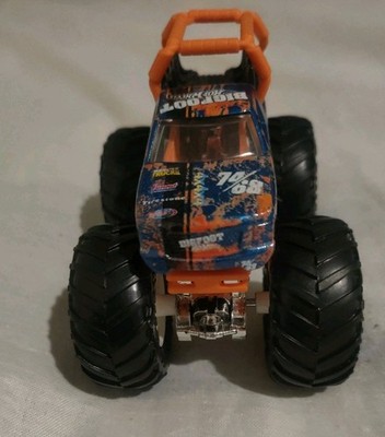 1x Hot Wheels Monster Trucks BIGFOOT 1:64 mit SAFETY BARS & SEAT Sammlerstück LN