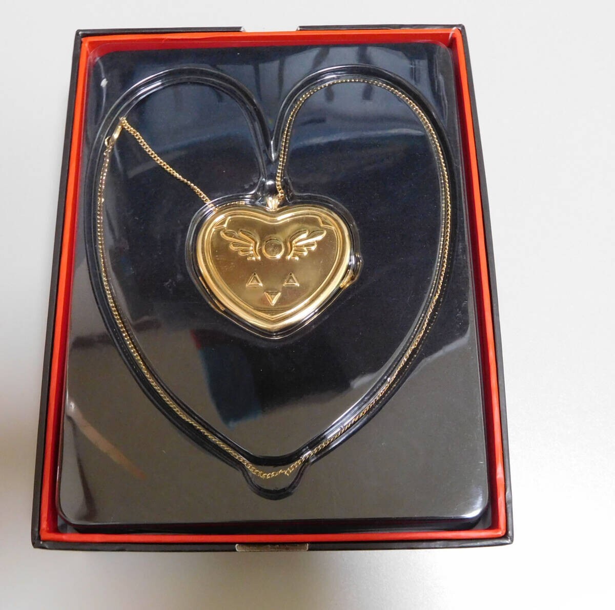 UNDERTALE Collector's Limited Edition Heart Musical Locket Music