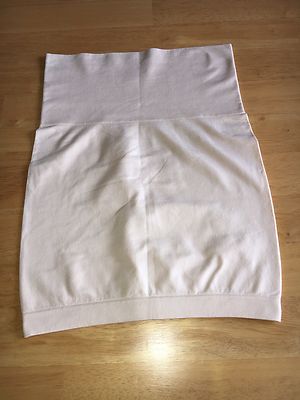 NWOT YUMMIE Firm Shapewear Half Slip Skirt - Nude -size M/L - w/ Non-slide edge.