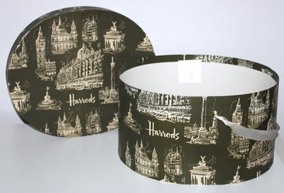 HATBOX from Harrods England Mid Century fully decorated w Historical Sites 14 in