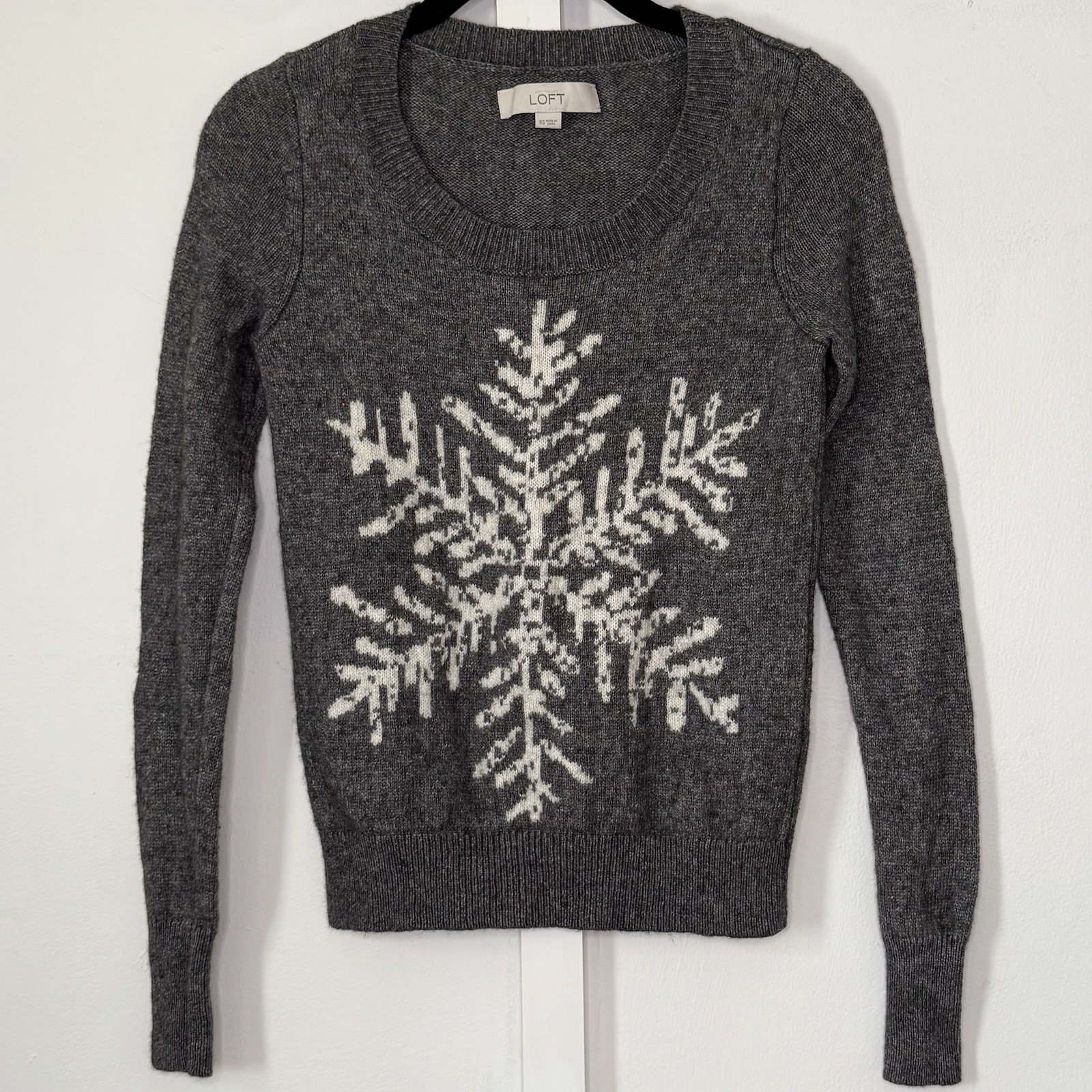 Loft Snowflake Design Women's Long Sleeve Knit Sweater Wool Blend Winter Size XS