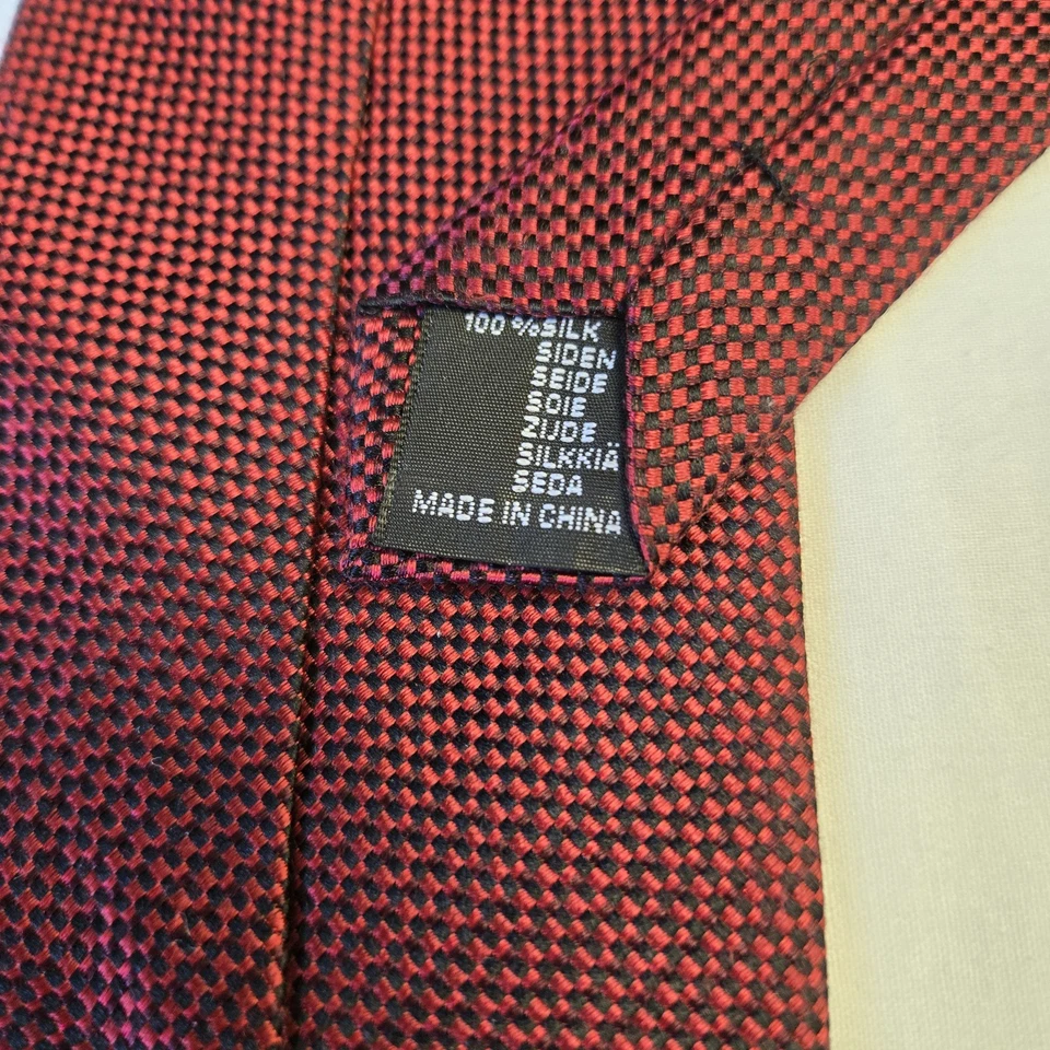 H&M 100% Silk Men Tie Red/Black Jacquard Tiny Geometric Preppy Career Old Money - Image 3 of 4