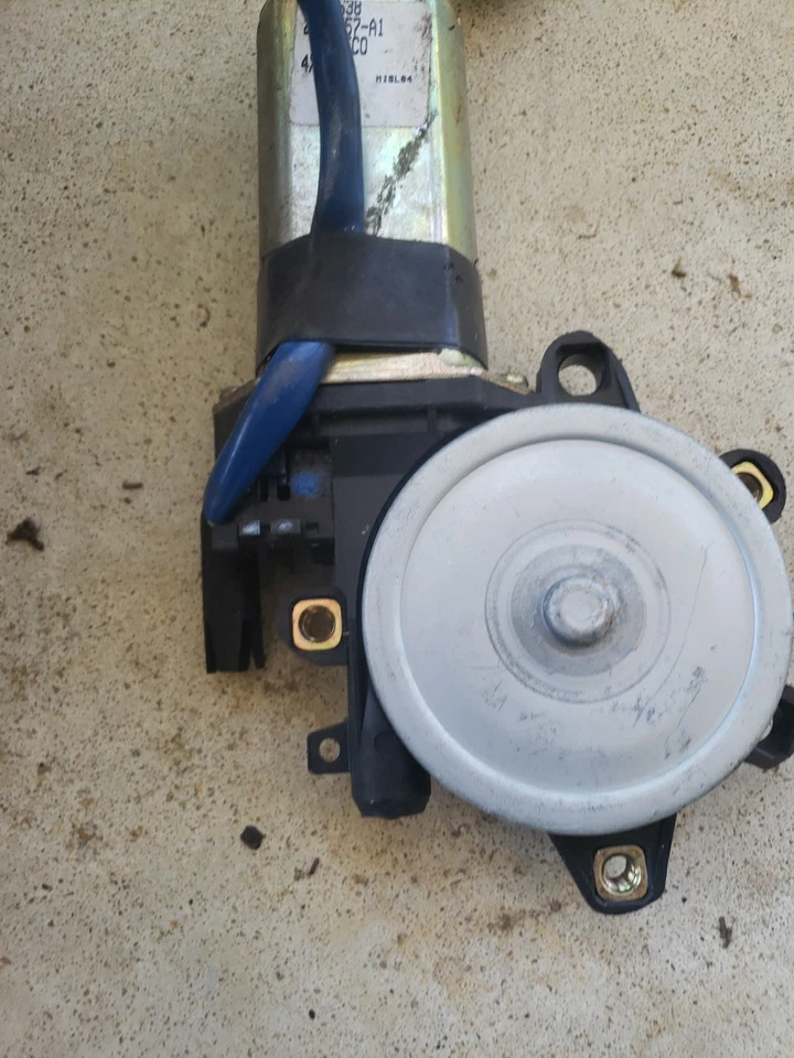 2000 - 2004 年 NISSAN XTERRA 前门调节器电机 80730 - 7B400 原始设备制造商已测试 — 第 4/4 张图片