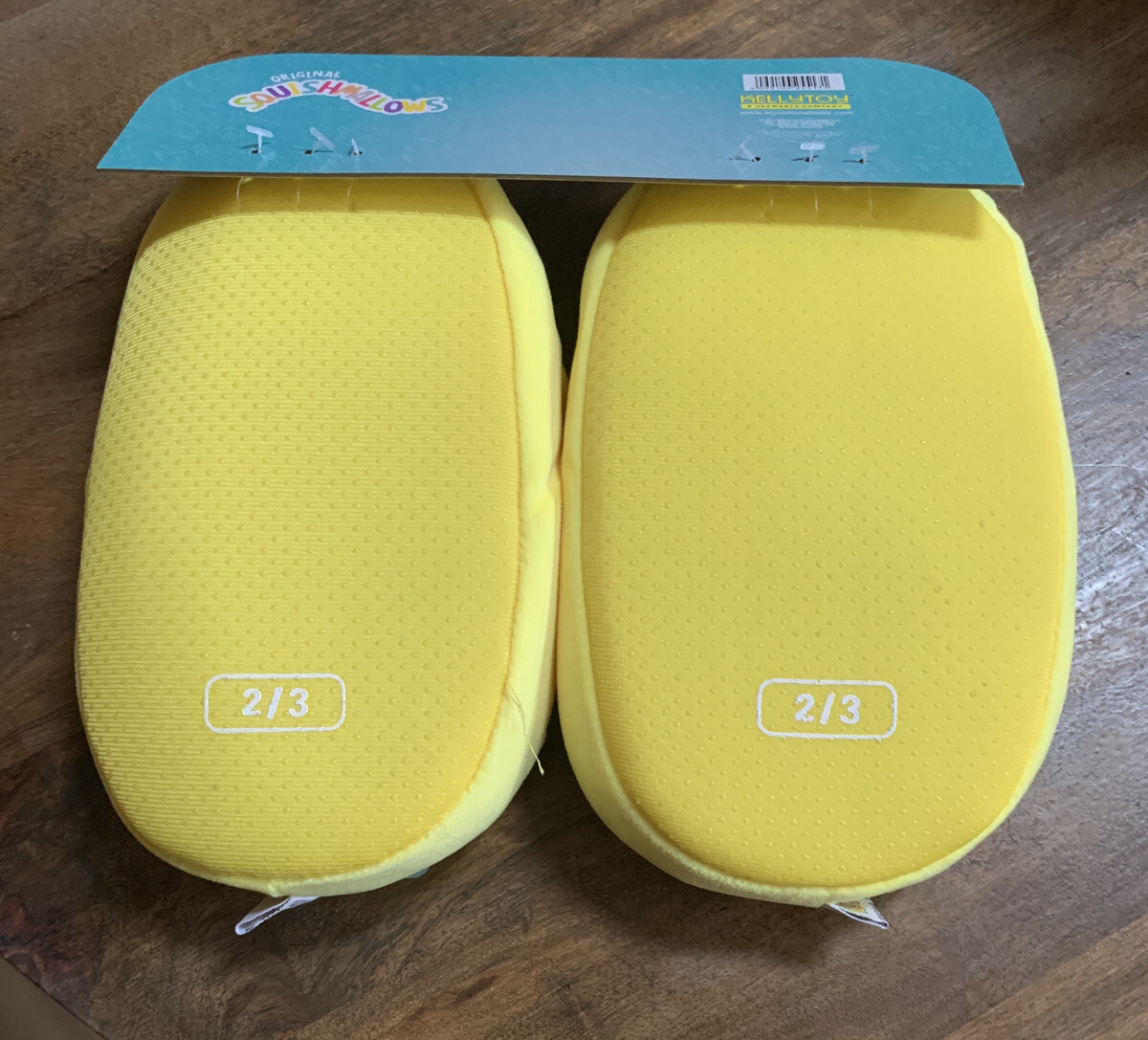 PANTOFOLA D’ORO Pantofole Squishmallow Bambini Chandler Lo Squalo Giallo Taglia 2 3 Nuove Con Etichette