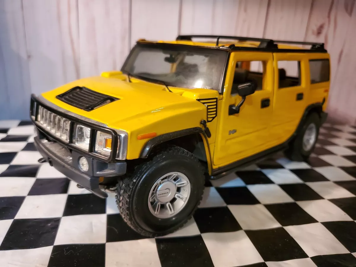 Maisto 2002 Hummer H2 SUV 4x4 1 18 Scale Diecast Model TrucK Yellow SUT
