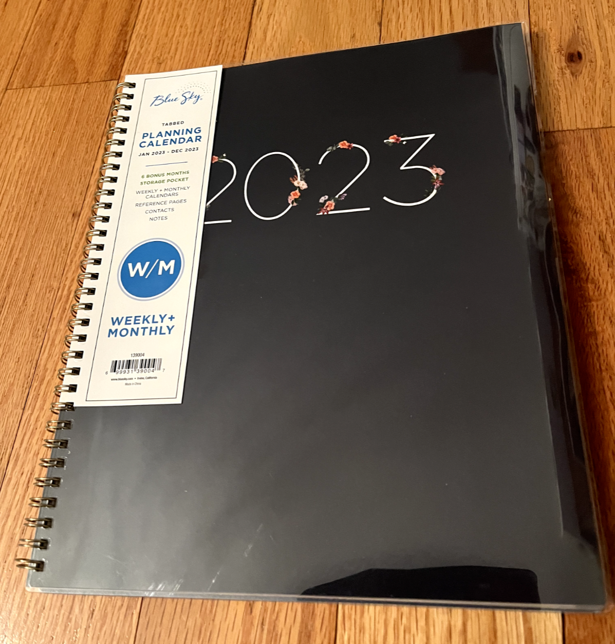 Planner 2023, plastic and transparent cover 9 x 11, new, weekly and monthly-image