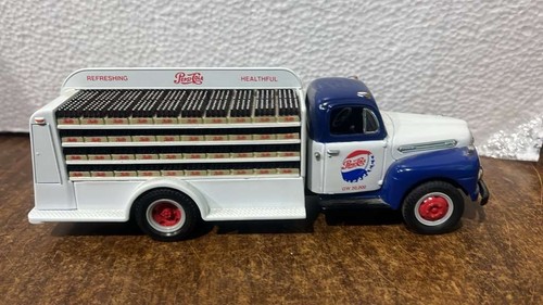 First Gear PEPSI Cola 51 Ford F-6 Bottler's Truck in White 1992