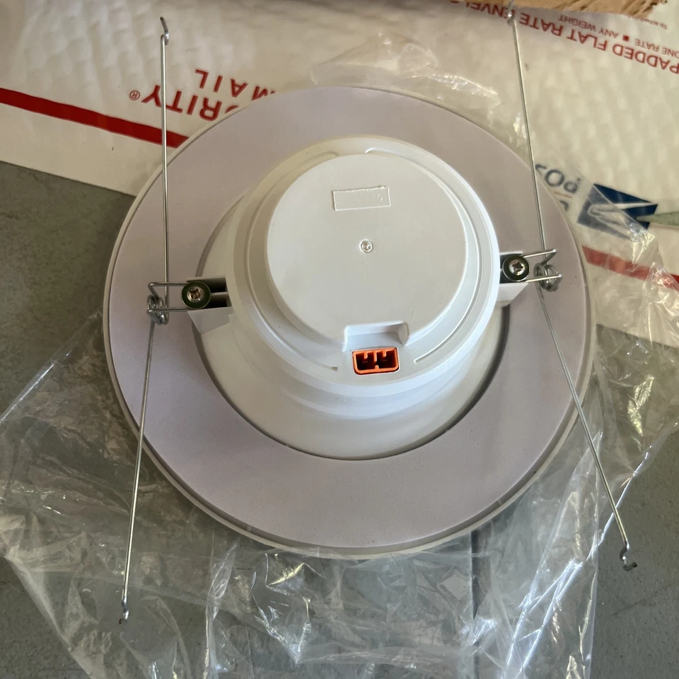 2x Sylvania 5-6" LED Recessed Light Kits 2700K E26 Base Dimmable New - Image 2 of 3