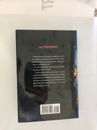 Endurance (1st Ed Signed by Scott Kelly) + Spacewalker (signed by Jerry L Ross) - Foto 2 di 17