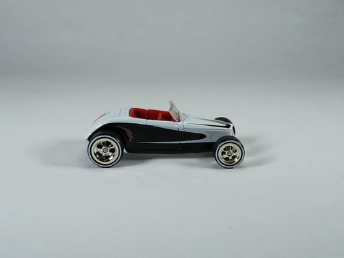 LOOSE HOT WHEELS 2009 Larry's Garage 21 CAR SET 33 Ford Roadster CHASE