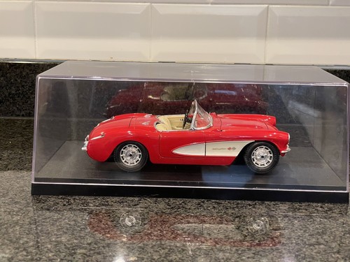 Burago 1/18 Chevrolet Corvette 1957 - Picture 11 of 11