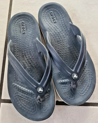 CROCS Sandale, Zehentrenner. Gr. J 4 - sehr gute zustand - Bild 1 von 3