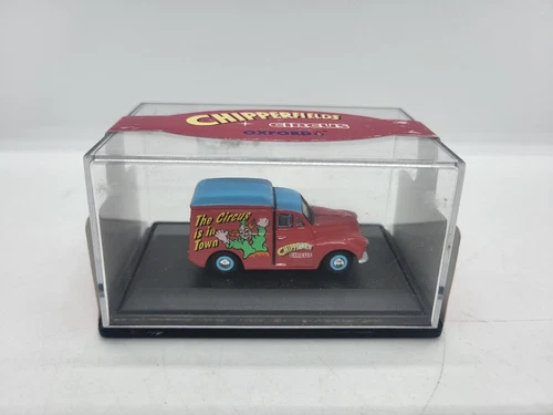 VANS OXFORD DIECAST SCALA 1:76 CH012 'CHIPPERFIELDS' MORRIS MINOR CLOWN VAN