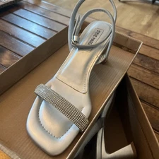 NIB Steve Madden Silver Strappy Dress Sandal Amalya Rhinestone 7.5