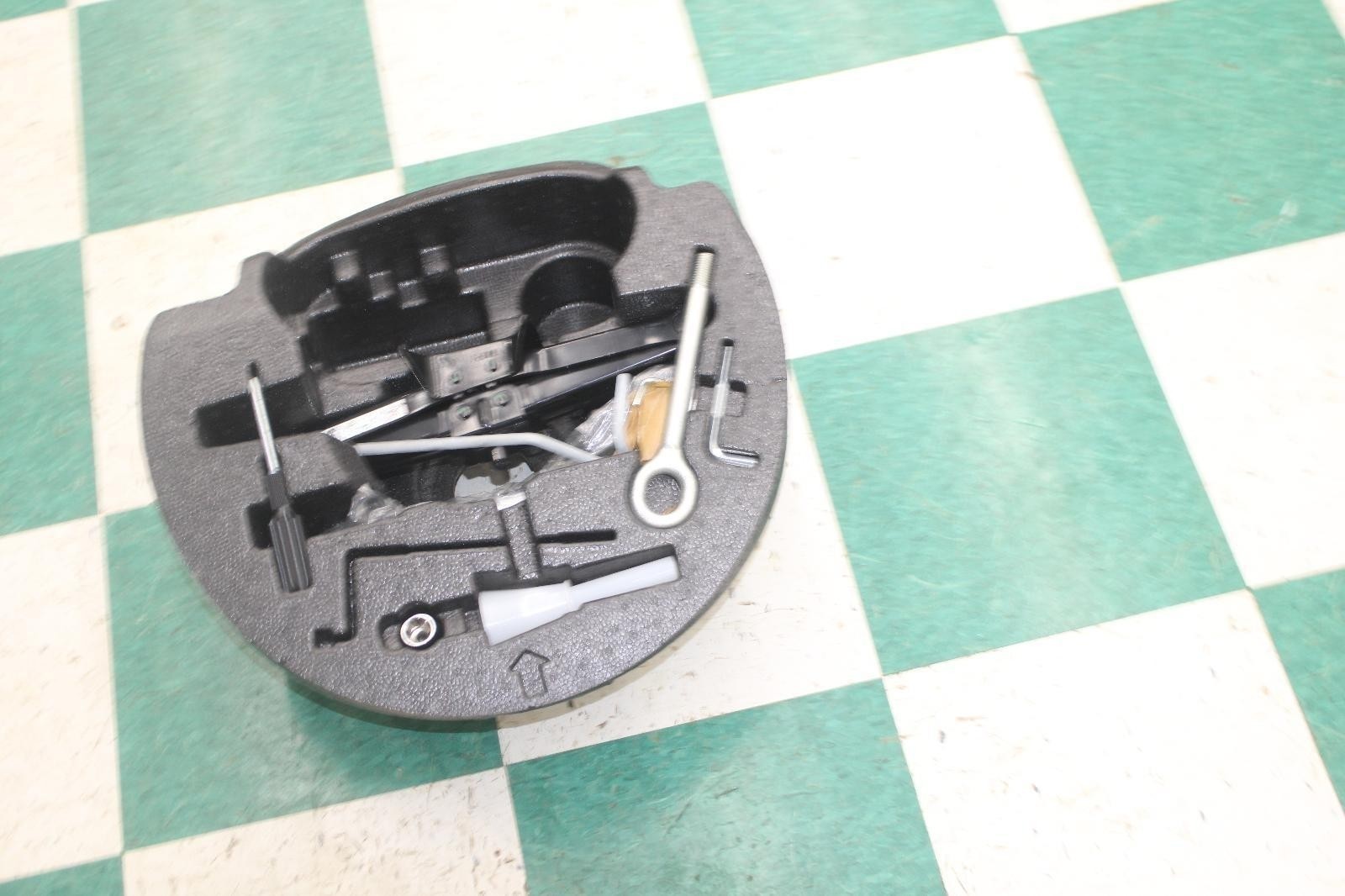 14-20 MASERATI GHIBLI Emergency Scissor Jack Wrench Tools Toolkit Foam OEM OE OE