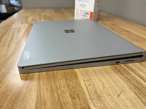Microsoft Surface Book 13.5" TOUCHSCREEN Laptop/Tablet i5, 256GB SSD, 8GB, W11 - Imagen 7 de 8