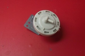 Waschmaschine BEKO WM8120W Druckschalter