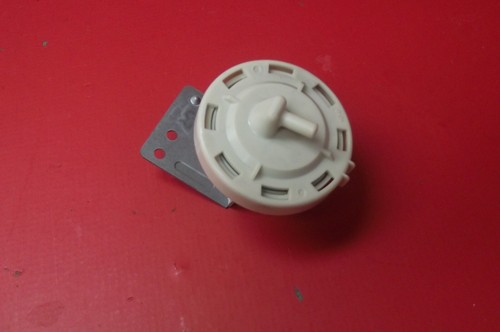 Waschmaschine BEKO WM8120W Druckschalter