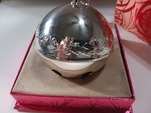 Wallace Sleigh Bell 1977 Christmas Ornament Silver Plate Box - Picture 2 of 4