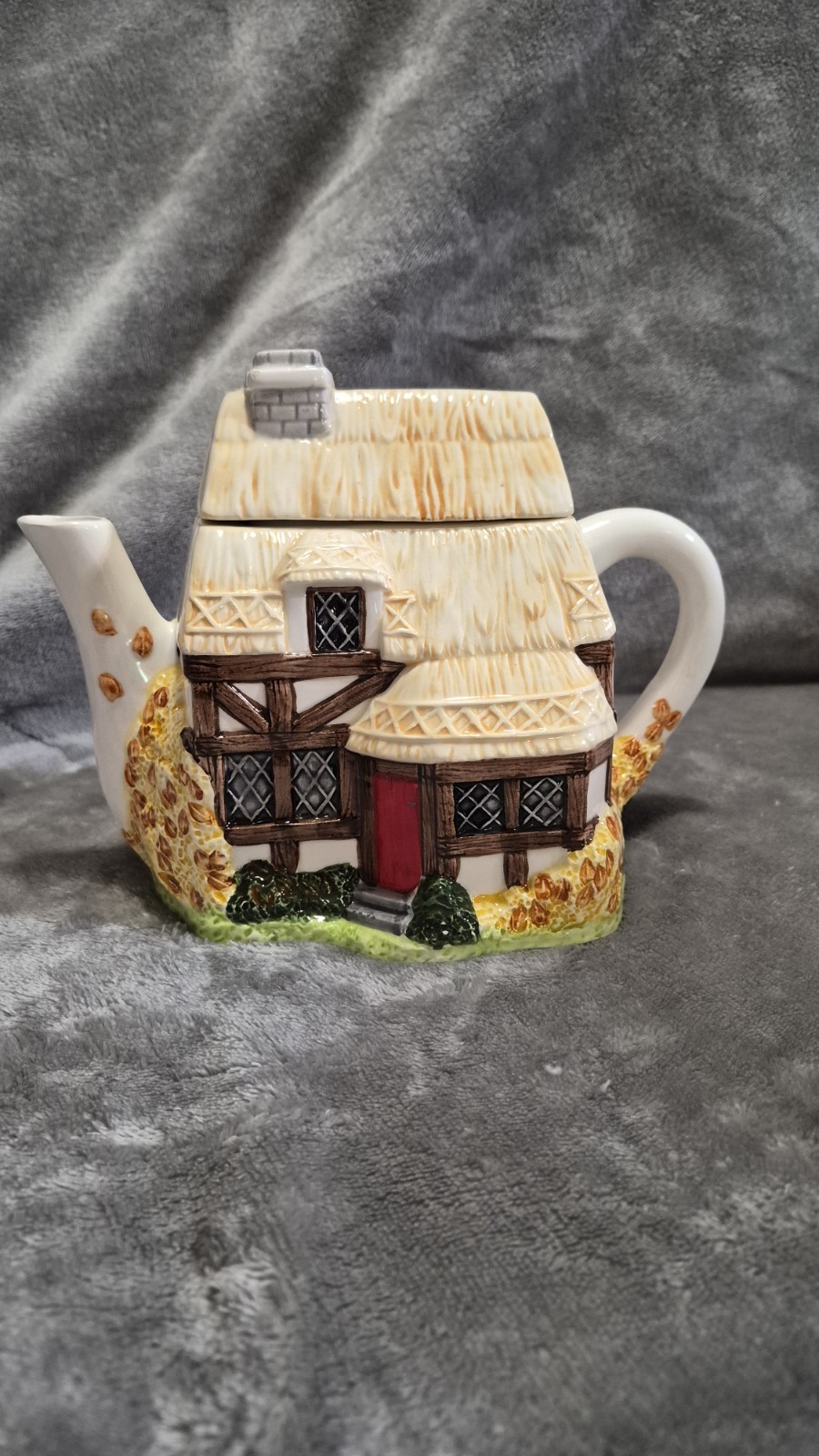 vintage Annie Rowe The Village Autumn Cottage ceramic teapot Collectib Few Chips