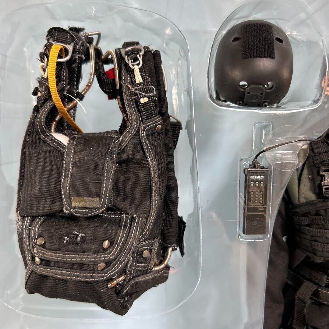 HOT TOYS U.S. NAVY SEAL TEAM 2 HALO NIGHT OPS JUMPER ACTION HOT TOYS U.S. NAVY SEAL TEAM 2 HALO NIGHT OPS JUMPER ACTION