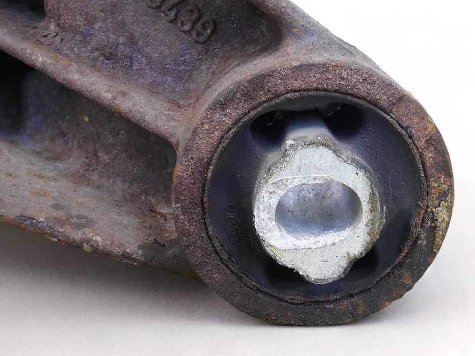 2005 - 2009 LAND ROVER LR3 L319 CARRIER DIFFERENTIAL LOCKING 3.73 RATIO REAR OEM - Image 2 of 4