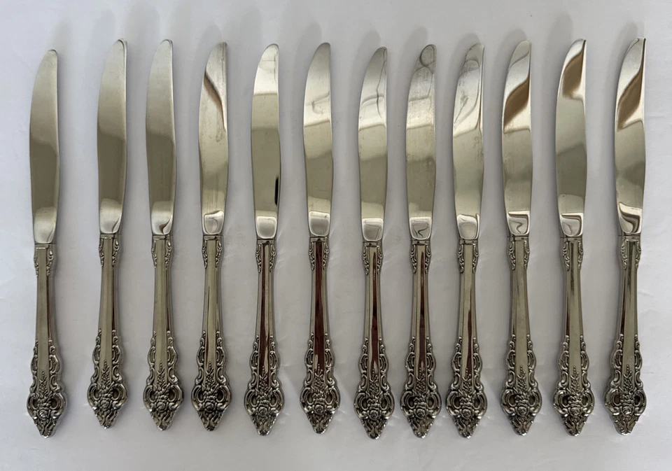 Juego de 67 piezas de acero inoxidable Brahms Silverplate Oneida Community perforadas florales Foto 3 de 4