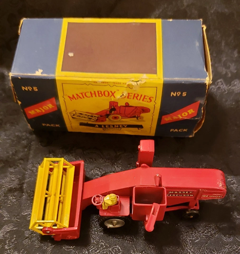 1960s Matchbox Lesney Major Pack Massey Ferguson Combine Harvester M-5 W/Box - Image 2 of 4