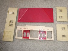 Vintage O Scale Plasticville 5 and 10 Tan and Red Store Building 2