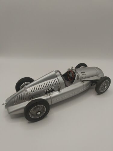CMC 1/18 Auto Union Type D 1938-1939 Diecast Model Car Silver - Picture 7 of 19