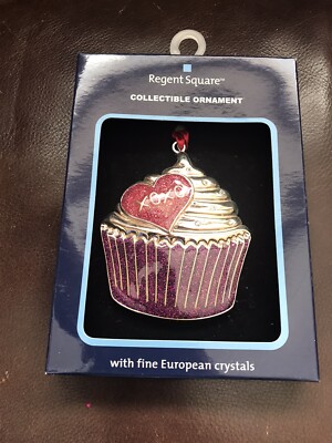 Regent Square christmas ornament Xmas Cupcake