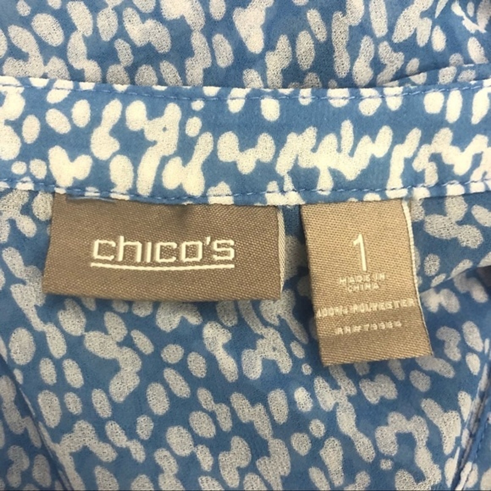 Chico’s Dotted Button-Up Blouse Size Medium - image 10