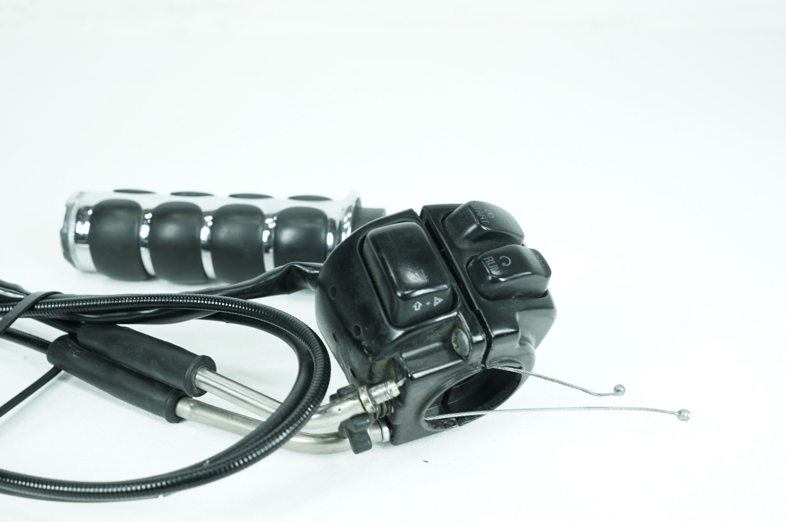 03 Harley Sportster XL883 C Custom OEM Right Engine Start Kill Switches Controls