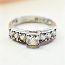 Size 7, Sterling silver ring, 925 silver with square cut CZ cluster details