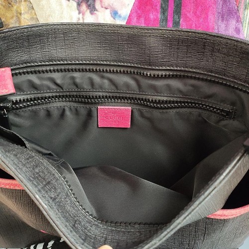 Gucci Shoulder Bag Black Pink Recycled Leather Logo Used 530g Italy - Picture 5 of 9
