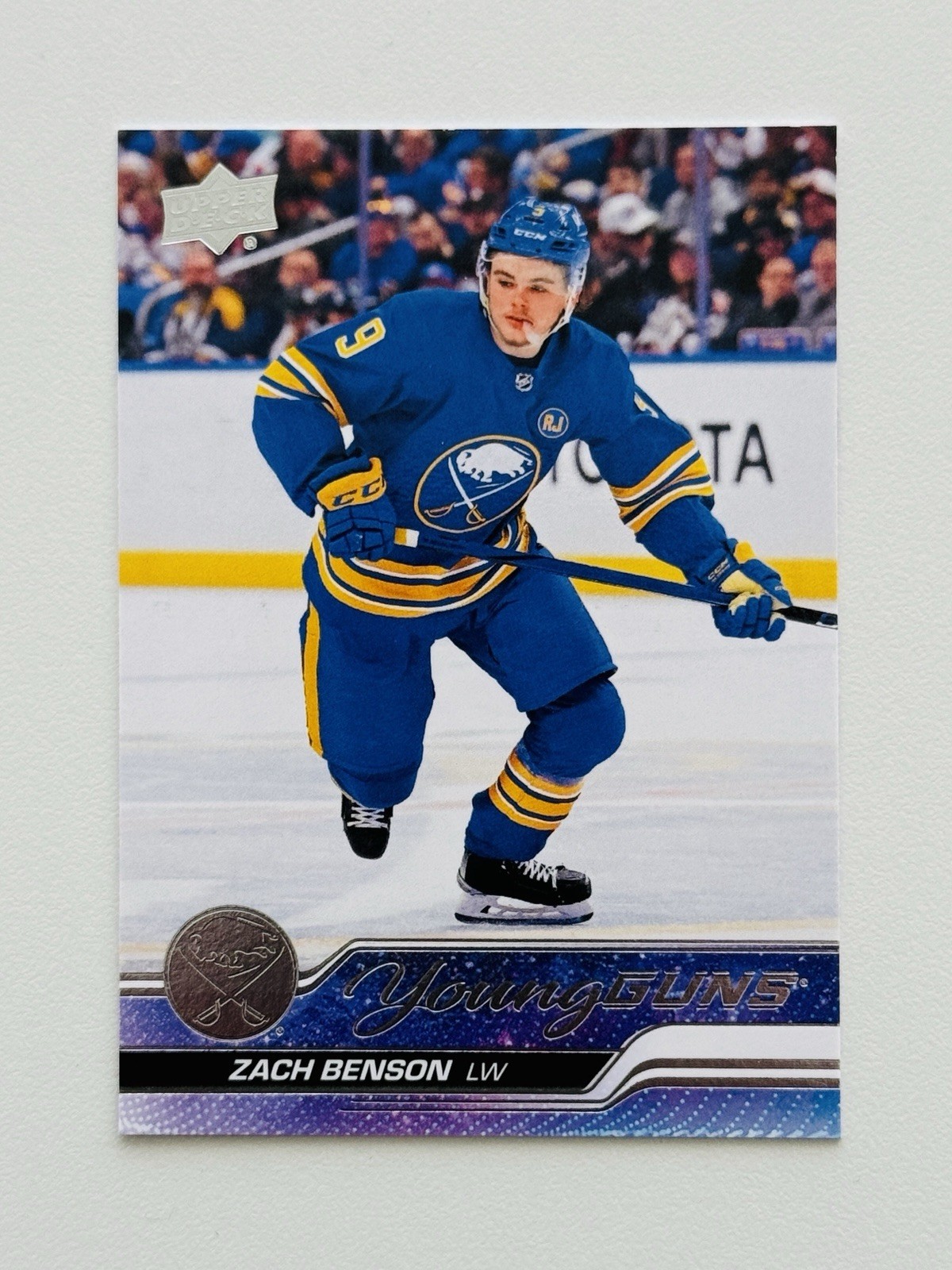 2023-24 Upper Deck Series 2 - Young Guns Zach Benson #474 (RC)