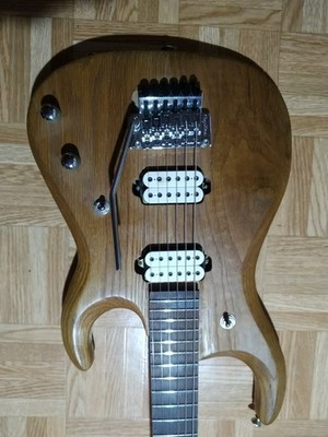Unikat, Eigenbau, Mit Dimarzio Made In USA Humbucker 70Jahre Body aus Eiche? 