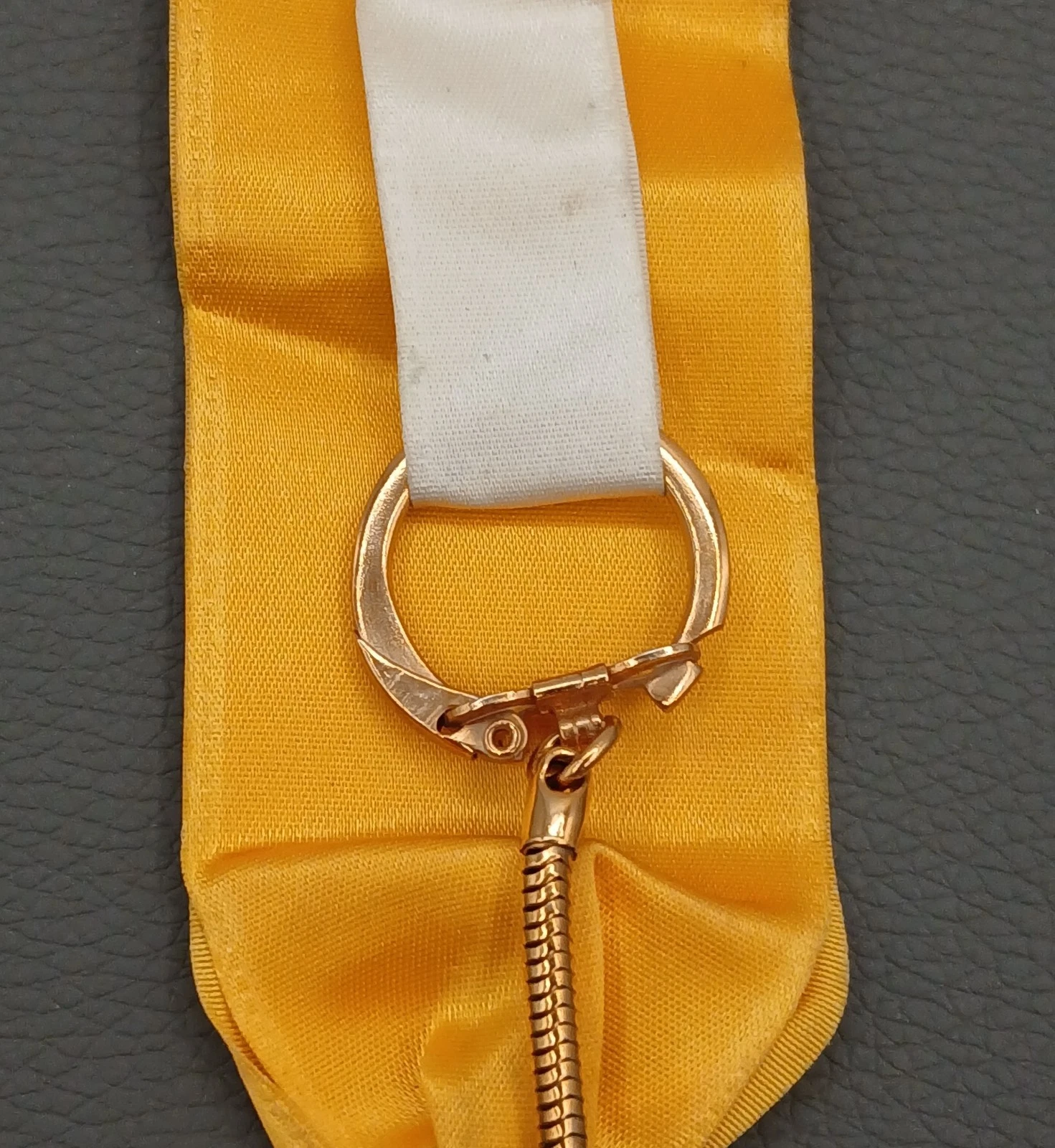 Teamsters Delegate Badge Keyring 6" Gold Yellow Ribbon 1986 Las Vegas Convention image 8