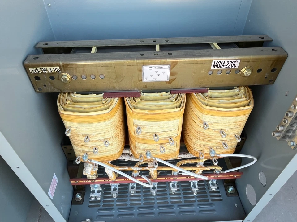 TRANSFORMADOR 3PH MGM HT75A3B2-D16 75KVA PRI.480 SEC.208/120 Foto 3 de 3