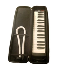 Hohner Instructor Melodica - 32 Key with Case for beginners advanced or expert