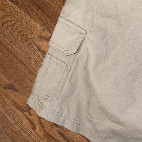 Dickies Khaki Cargo Shorts Mens 44 Waist Hiking Casual Uniform Quality EUC - Picture 11 of 17