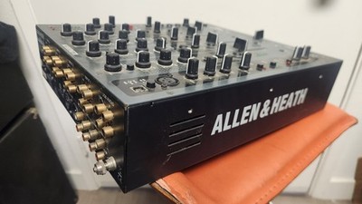 Allen & Heath Xone:42 DJミキサー Allen & Heath Xone:42 4-Channel DJ Mixer (B-Stock)